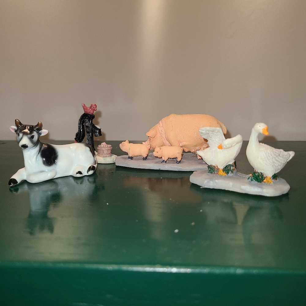 Christmas Village Farm Animals Lemax Pigs Geese